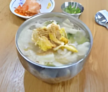 Deokha Hongdukkae Son Kalguksu