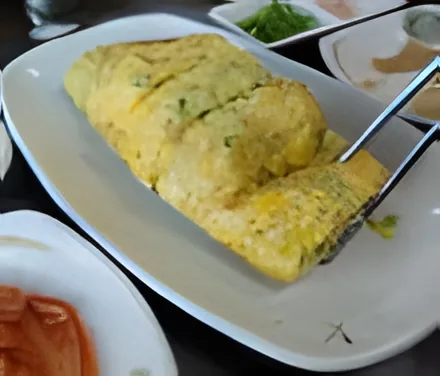 Sacheon Halmae Kongnamul Gukbap